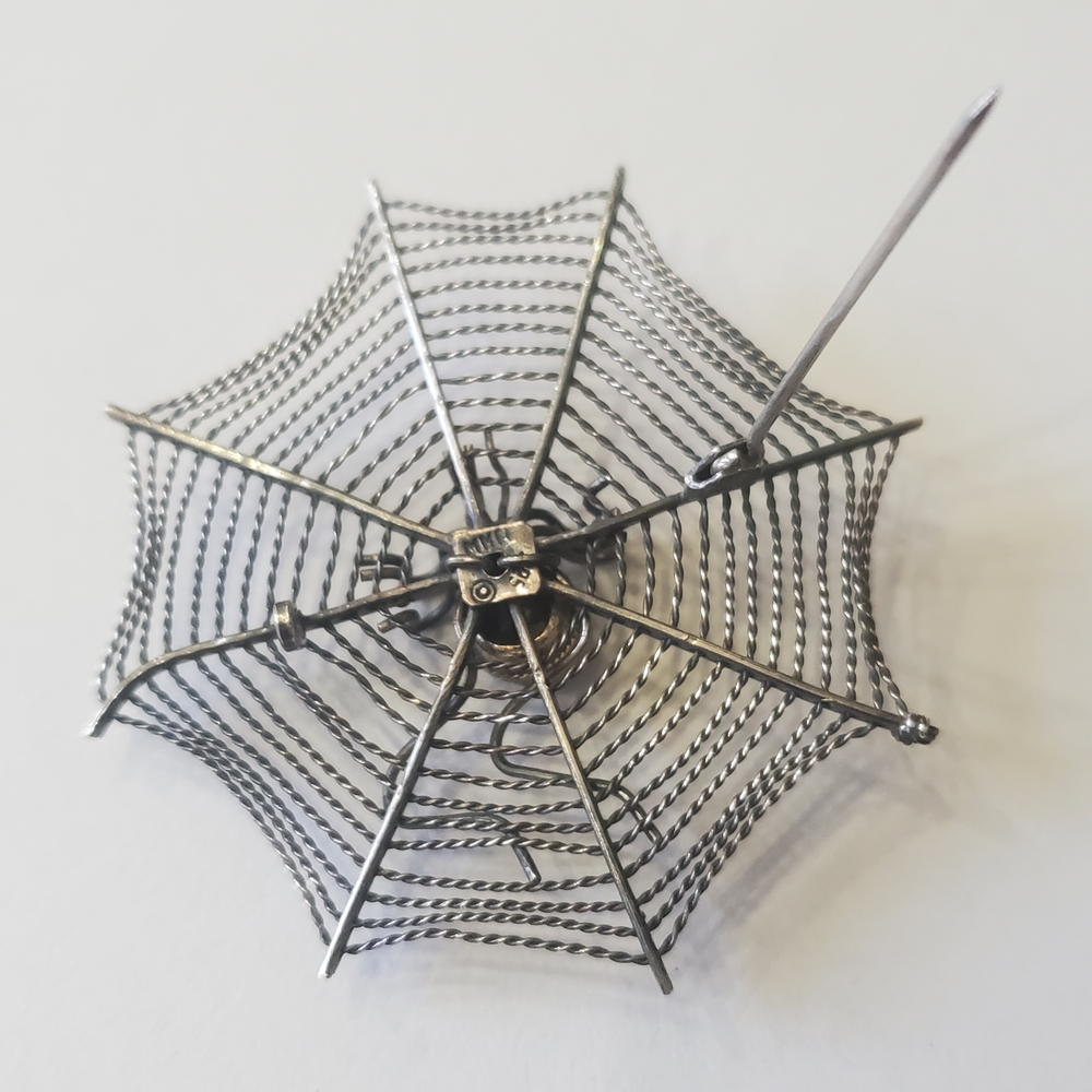 Vintage Metropolitan Museum Of Art (MMA) Sterling Silver Spider Web Brooch - Picture 6 of 8